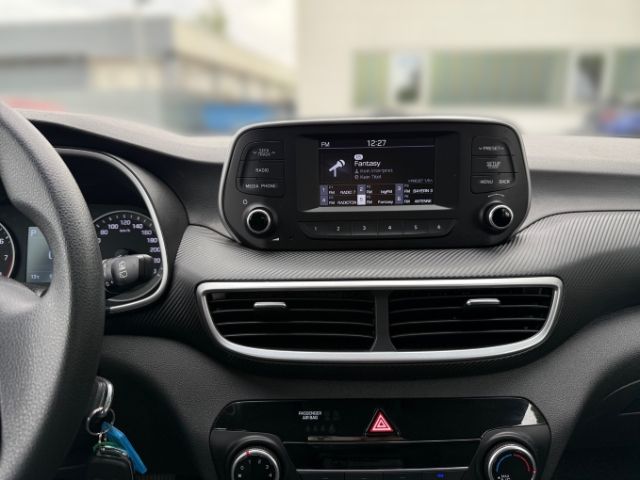 Fahrzeugabbildung Hyundai Tucson Pure 2WD 1.6 +RADIO+KLIMA+LICHTSENSOR+BLU