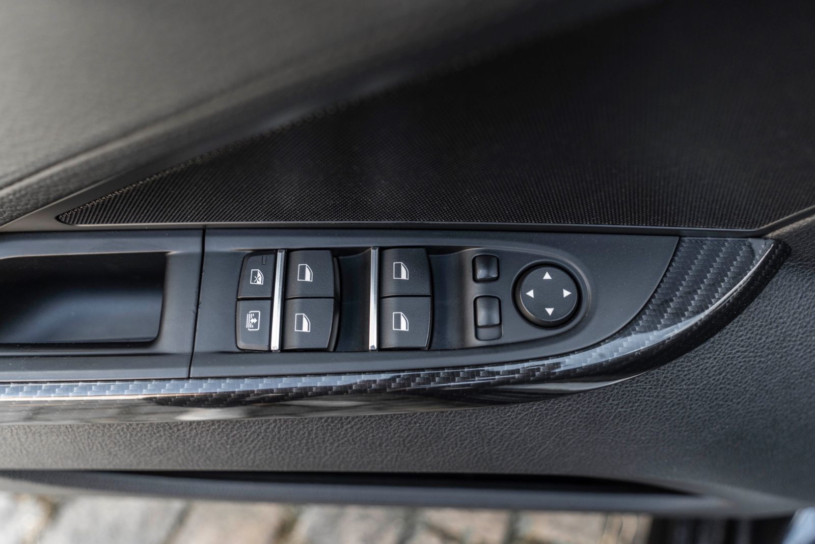 Fahrzeugabbildung BMW 640i xDrive GC M-SPORTPAKET HUD LED H&K