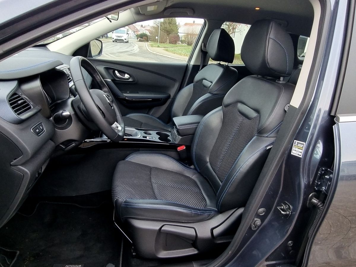 Fahrzeugabbildung Renault Kadjar LIMITED Deluxe TCe 140 EDC