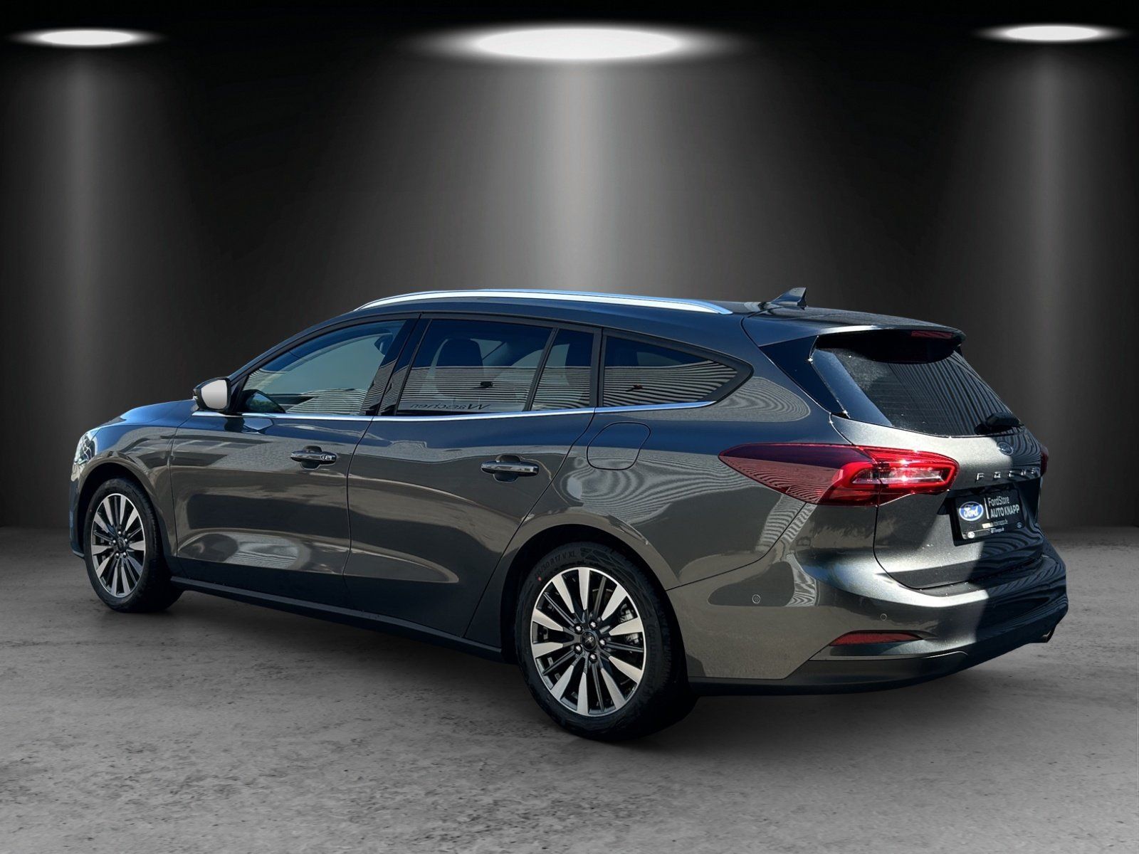 Fahrzeugabbildung Ford Focus Titanium X Winter P. B&O e.Call LM 17Z LED