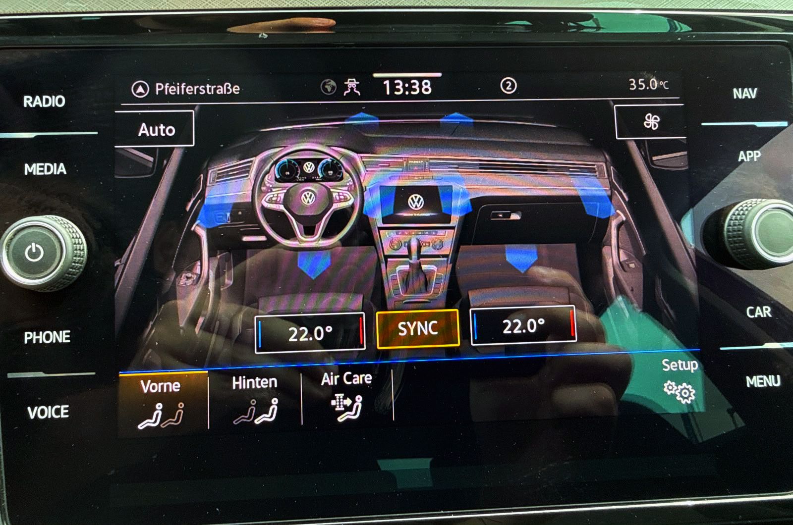 Fahrzeugabbildung Volkswagen Passat Variant 2.0TSI DSG Business ACC 360° H&K