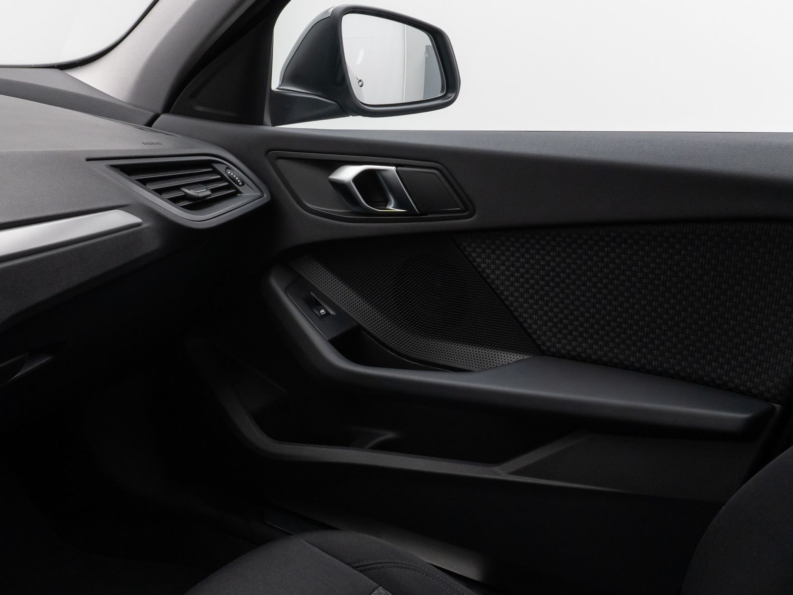 Fahrzeugabbildung BMW 118i Kamera DAB Lordos CockPitPro Lenkrhzg LED