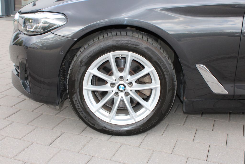 BMW 520d xDrive Touring AUT LED AHK NAVI LEDER LIVE