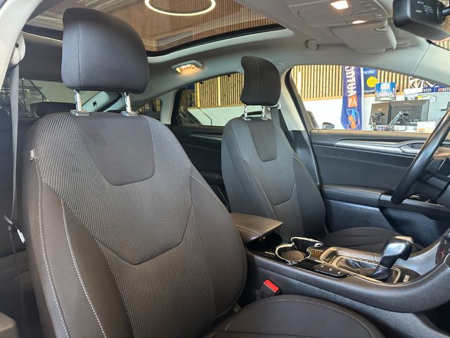 Ford Mondeo Lim *TEMPO*NAVI*KEYLESS*PANO*2-Zonen*