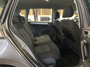 MYAUTOCENTER – Gebraucht- und Jahreswagen mit Werkstattservice in Pfaffenhofen Volkswagen Golf Sportsvan VII Comfortline BMTStart-Stopp