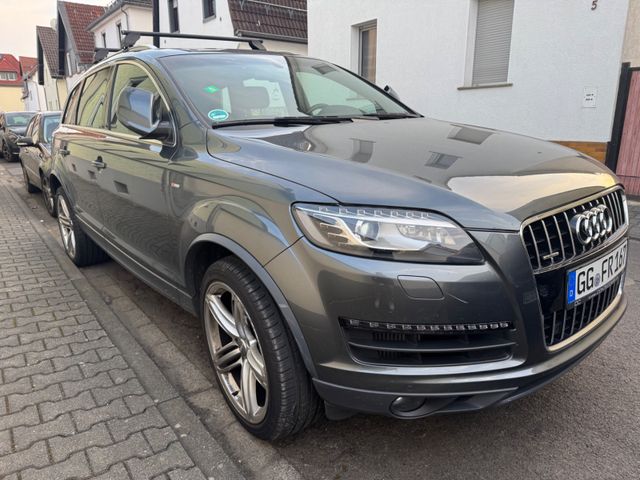 Audi Q7 3.0 TDI quattro S-Line * 7 Sitzer * Panorama