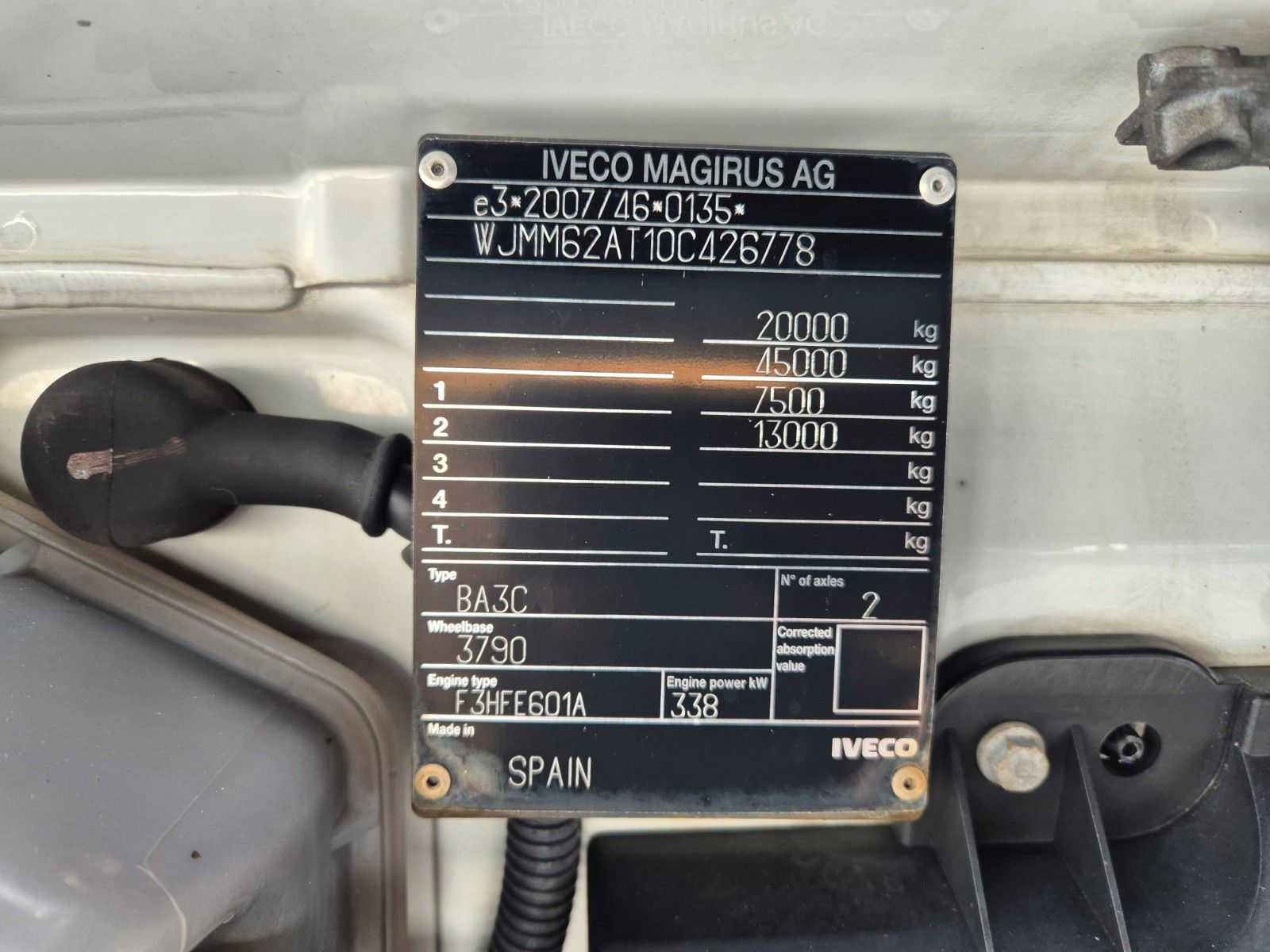 Fahrzeugabbildung Iveco Stralis 460NP LNG 4x2 3 Stück