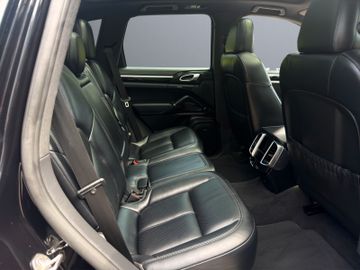 Porsche Cayenne - 12