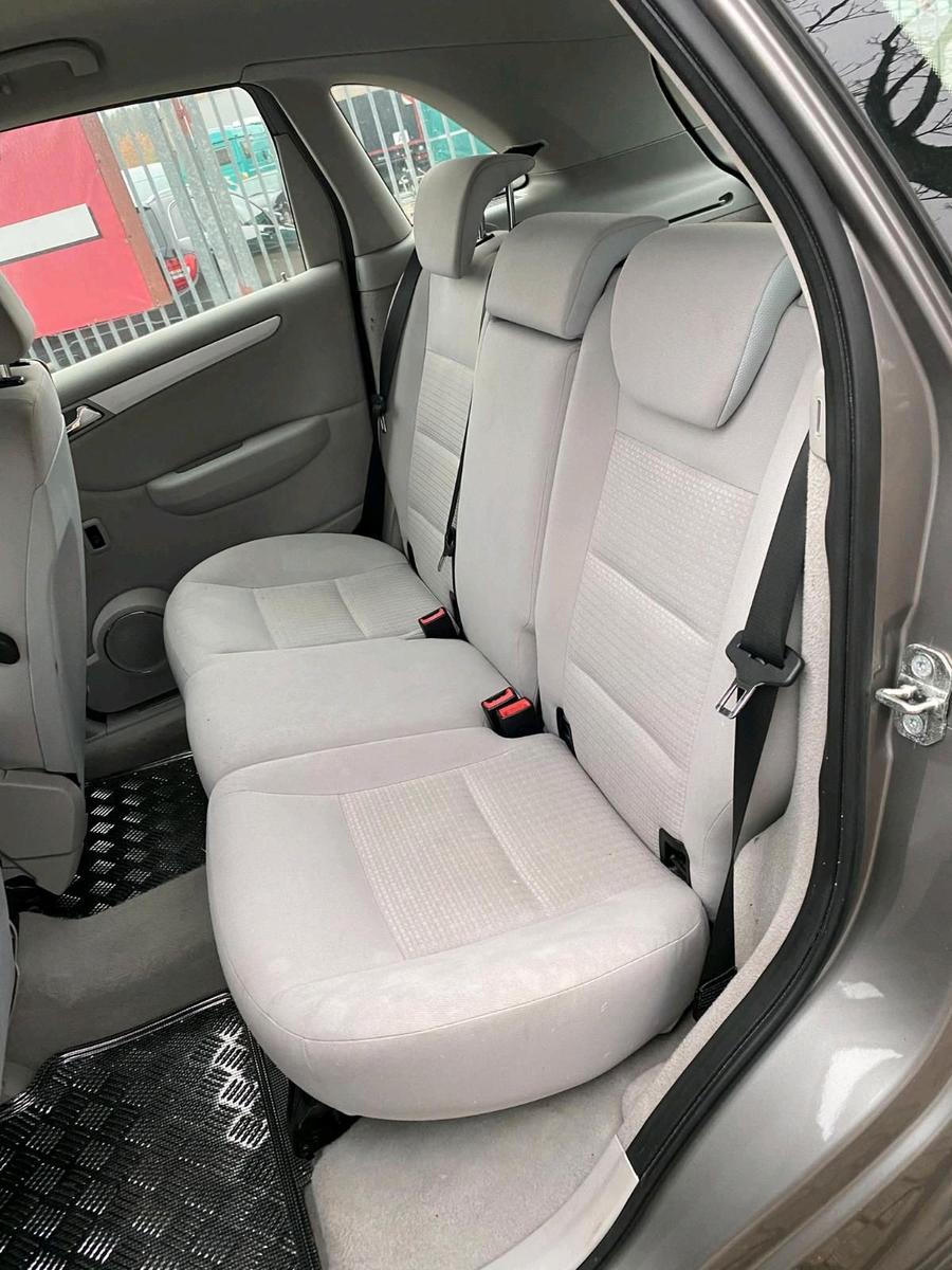 Mercedes-Benz  2006 — photo 10