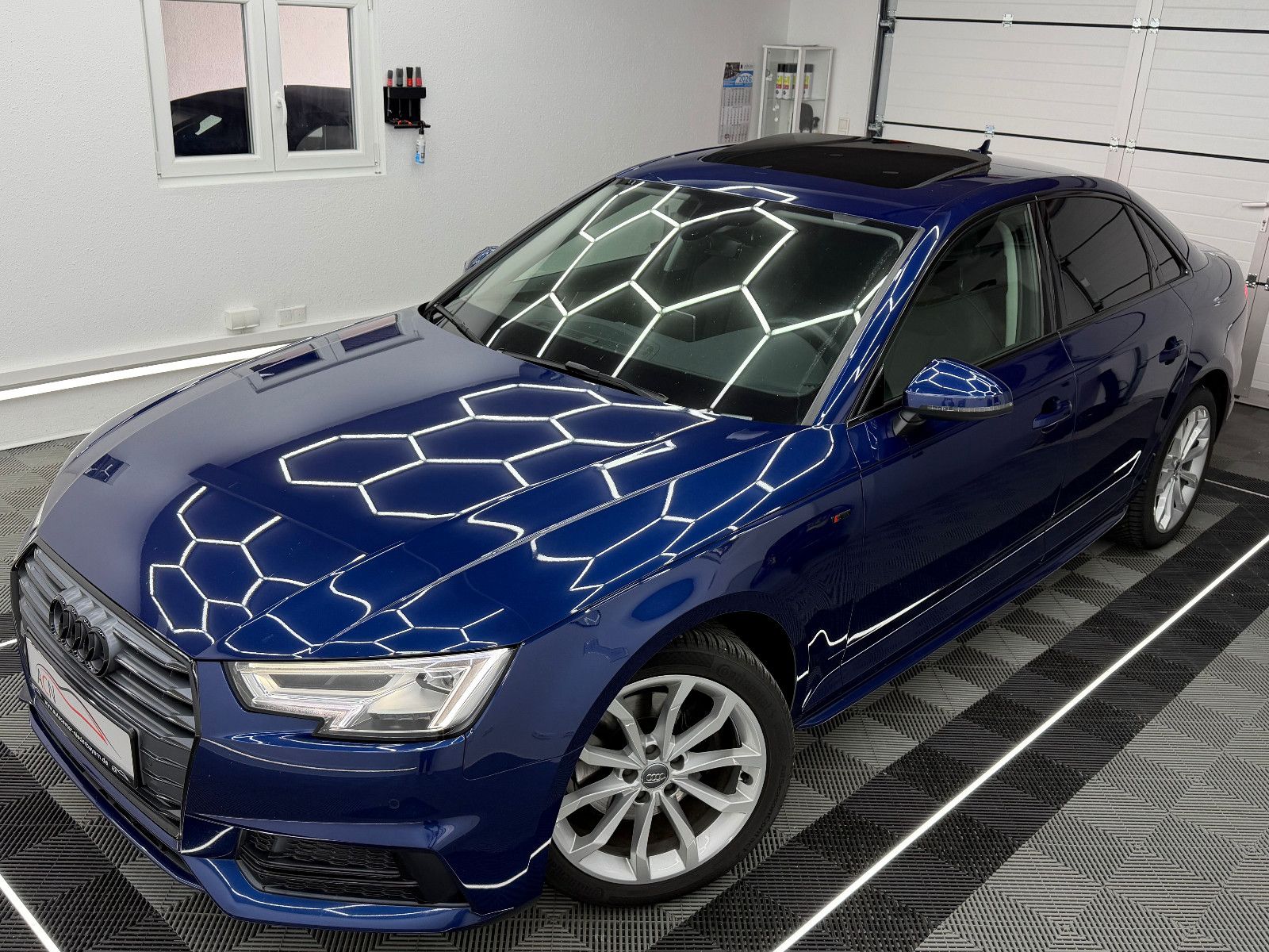 Fahrzeugabbildung Audi A4 Lim. S-LINE SPORT ultra/MATRIX/B&O/eGSD/VIRCO
