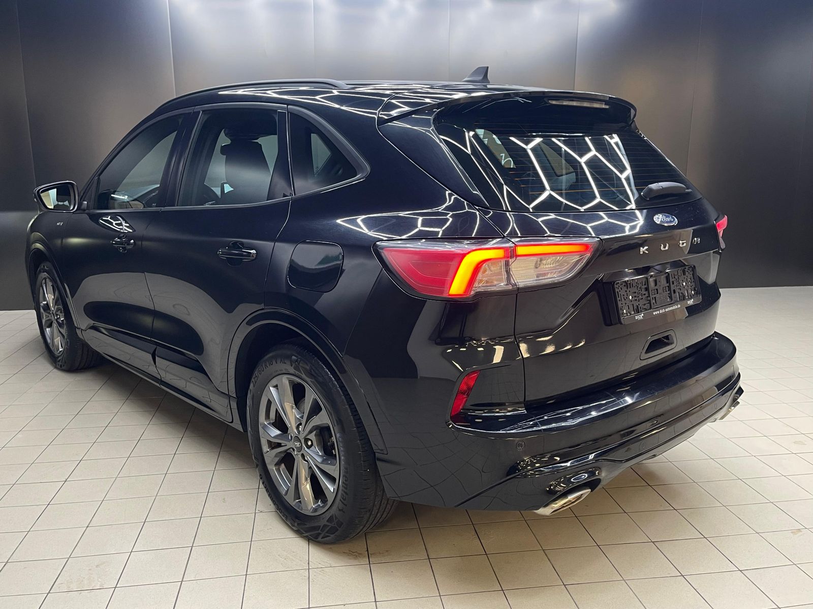 Fahrzeugabbildung Ford Kuga 1.5 EB ST-Line VIRTU+NAV+LED+KAM+PDC+MFL+18