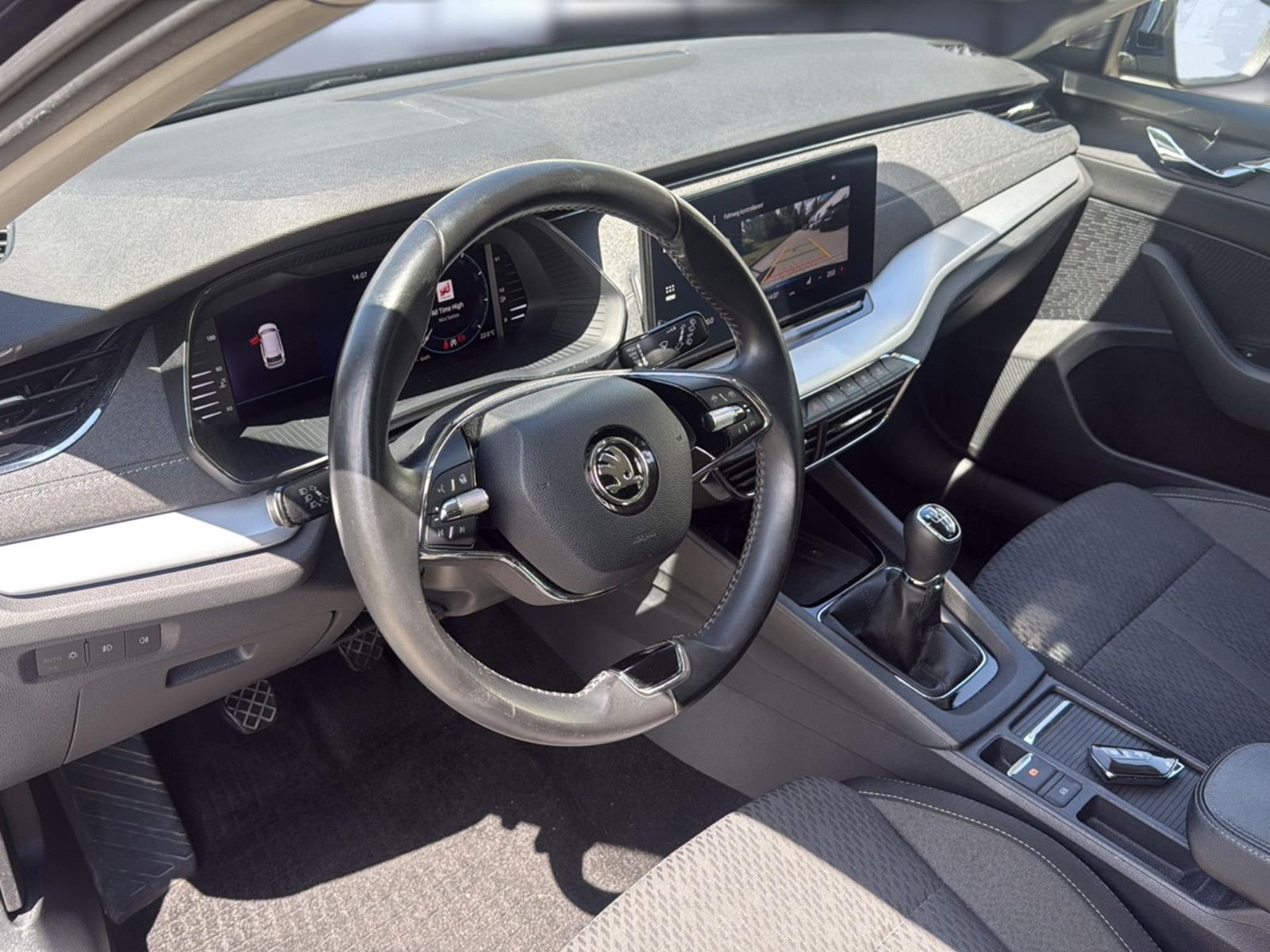 Fahrzeugabbildung SKODA Octavia Combi First Edition