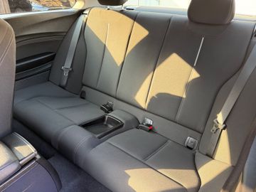BMW 220 - 11