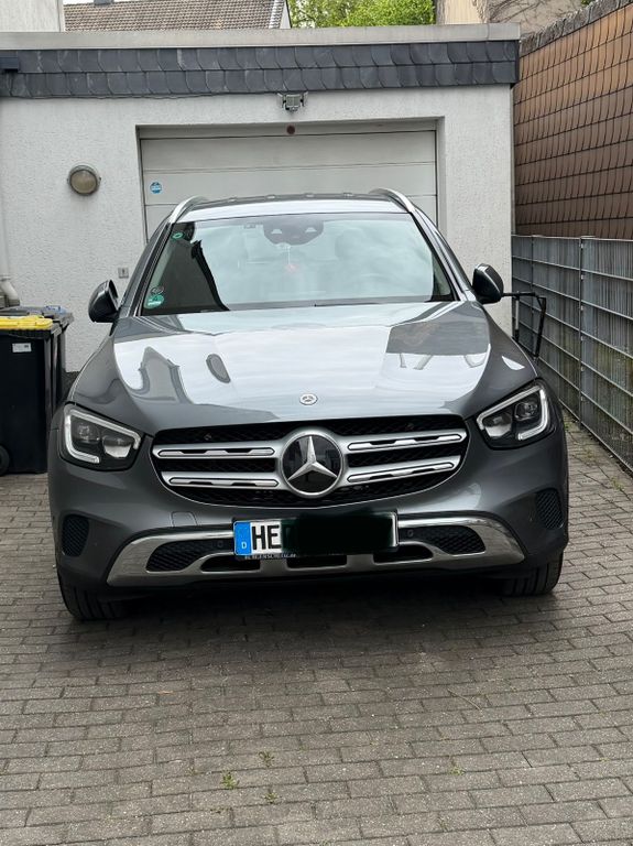 Image of Mercedes-Benz GLC 300