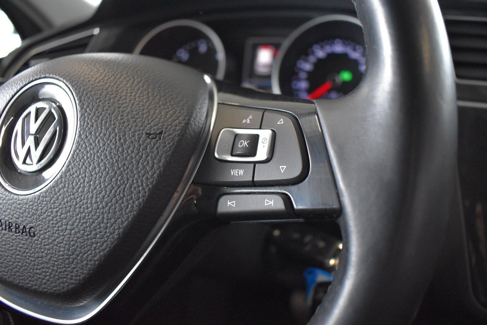 Volkswagen Tiguan 2.0 TDI DSG Highline AHK APP DAB