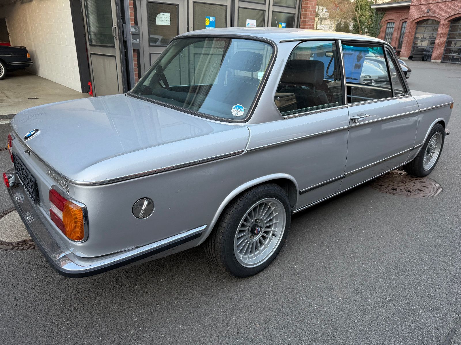 Fahrzeugabbildung BMW 2002 tii Top,7x15 Alpina,Schiebed.,Recaro,Leder