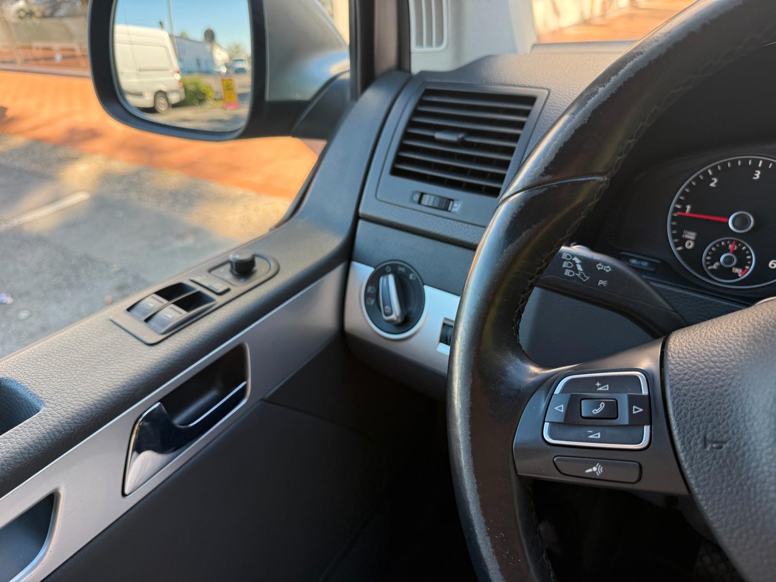 Volkswagen T5 Multivan 2.0 TDi Multivan Highline Automatik