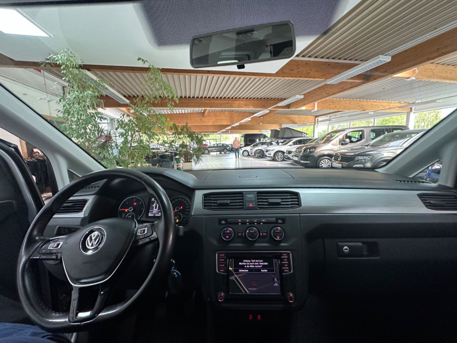 Fahrzeugabbildung Volkswagen Caddy PKW Maxi Trendline BMT*Klima*7Sitzer
