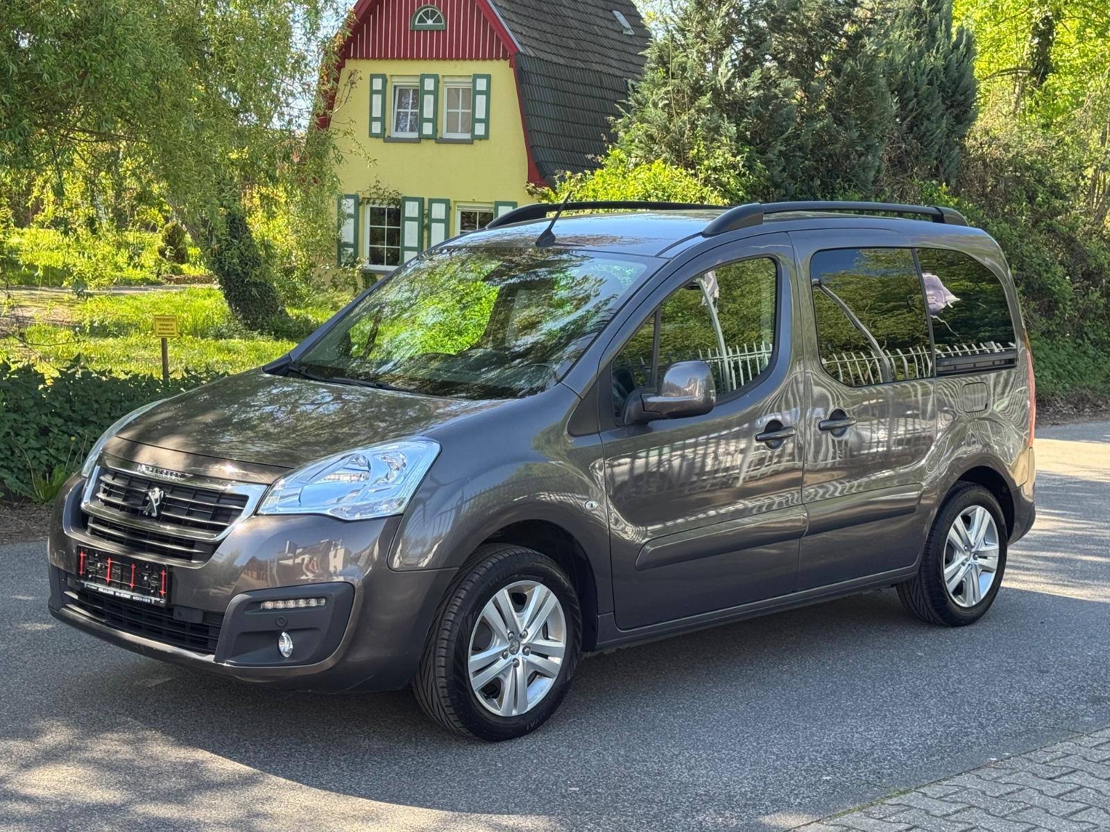 Peugeot Partner Tepee Allure 1HD/PEUGEOT SCHECKHEFT/NAVI