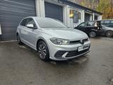 Volkswagen Polo VI Active 1-HAND SHZ PDC DAB ALU - Volkswagen Polo aus 2023