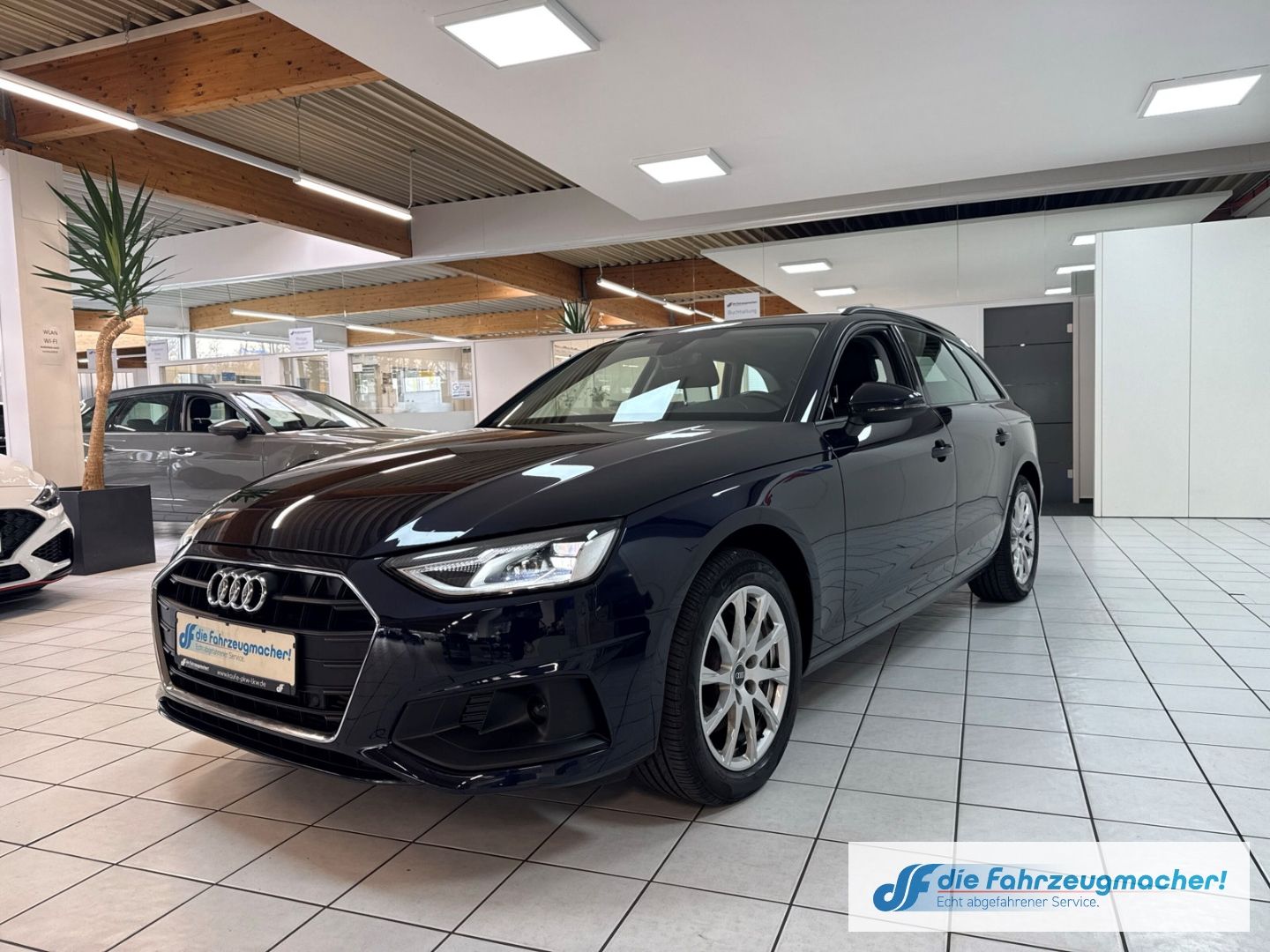 Fahrzeugabbildung Audi A4 Avant 40 TFSI AHK-klappbar Navi LED El. Heckk