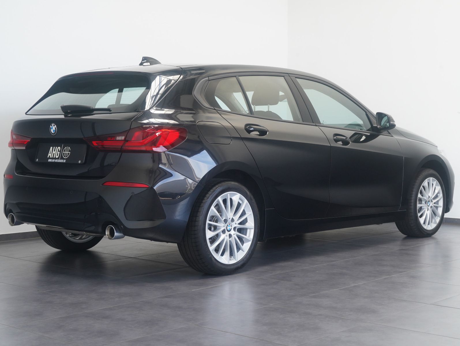 Fahrzeugabbildung BMW 120 d Advantage LED/NAVI/DRIVING-ASSISTANT