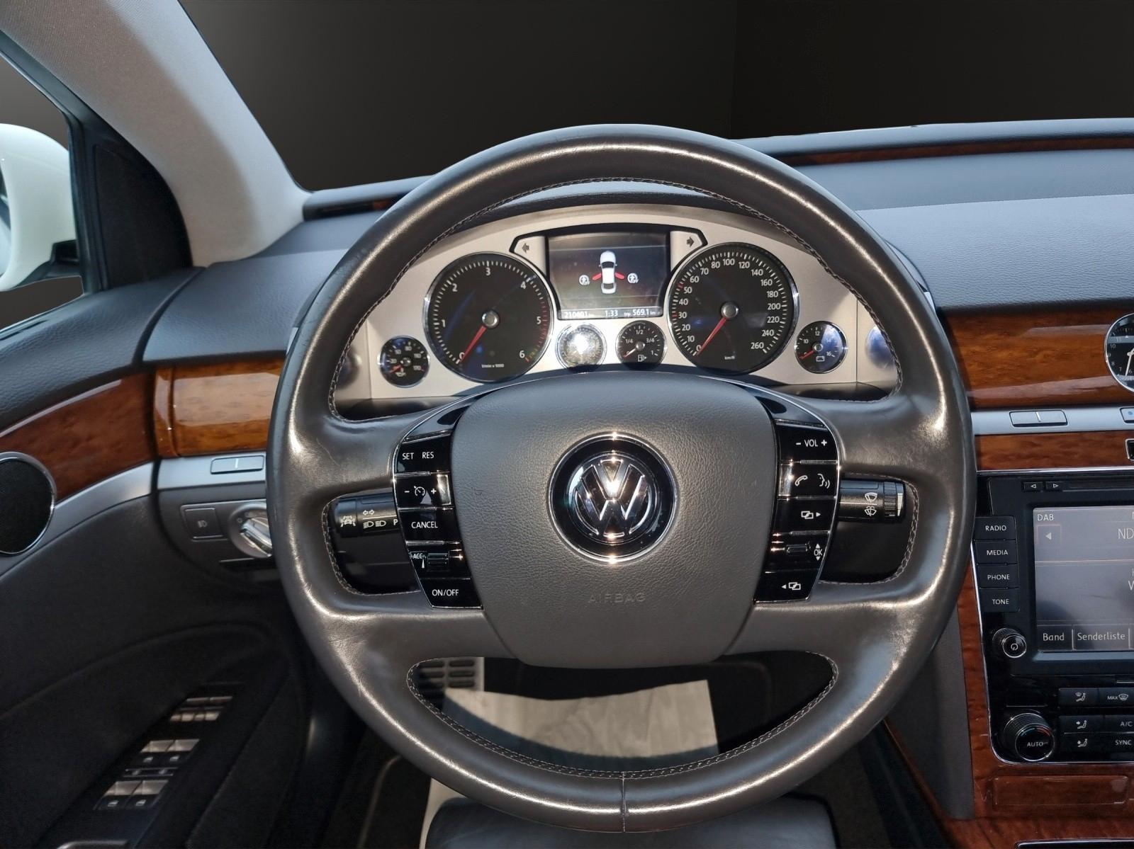 Volkswagen Phaeton 3.0 V6 TDI 4MOTION Tiptronic+AHK