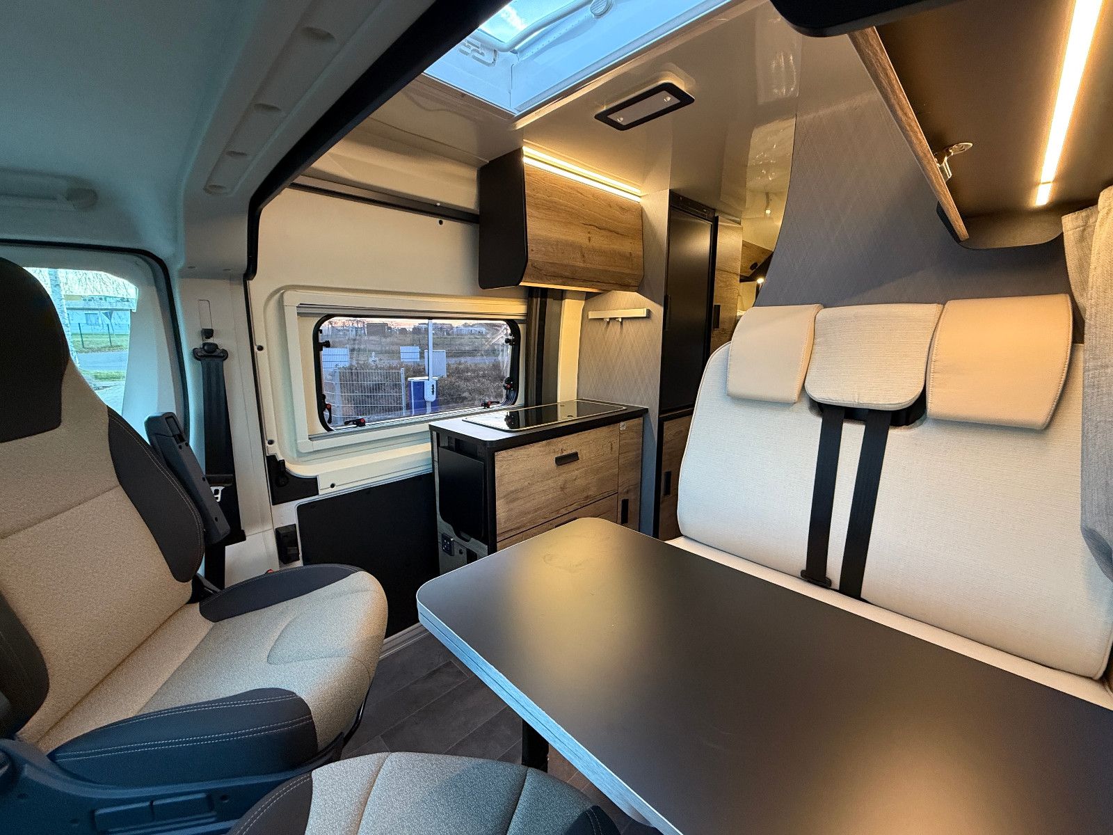 Fahrzeugabbildung XGO X Van 5 - Modell 2026