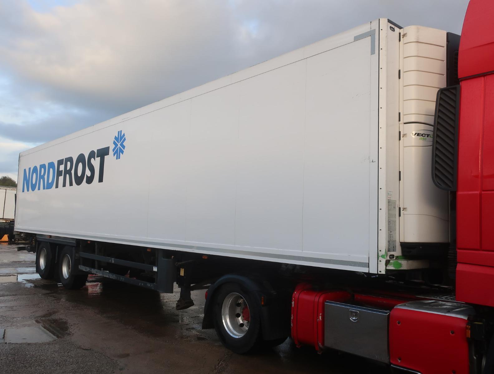 Schmitz Cargobull ca.78m³ Portaltüren City Lenkachse LBW