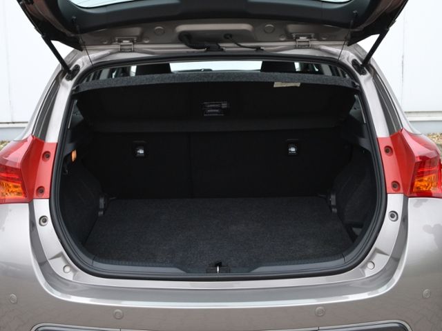 Auris 1.8 VVT-i Hybrid Life+ KOMFORT-PAKET/17-ZO