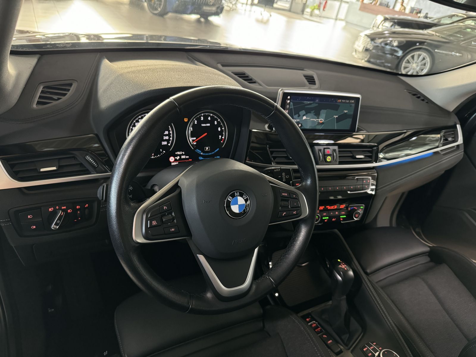 Fahrzeugabbildung BMW X1 xD25e Sport Line Parkassist DAB Navi Komfort