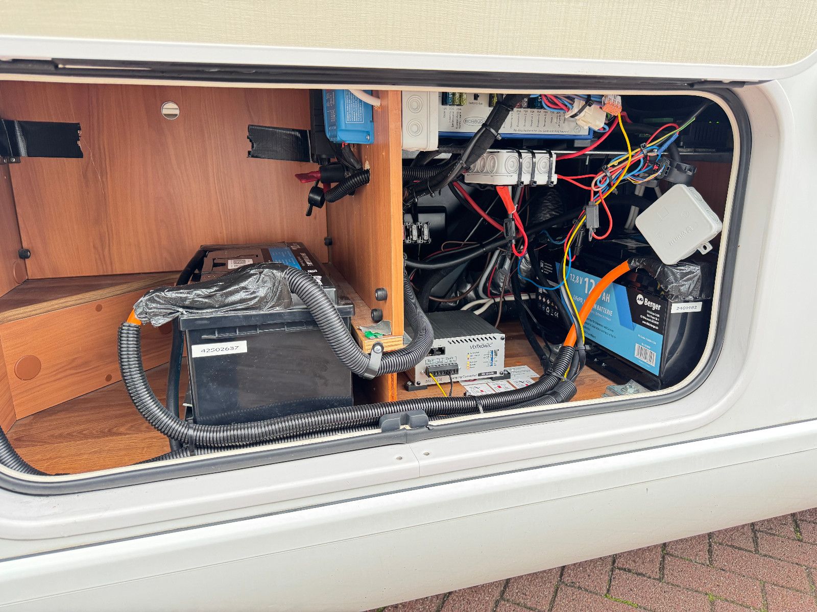 Fahrzeugabbildung HYMER / ERIBA / HYMERCAR EXSIS-T 588 AUTOMATIK ALKO LITHIUM 240 AH SOLAR