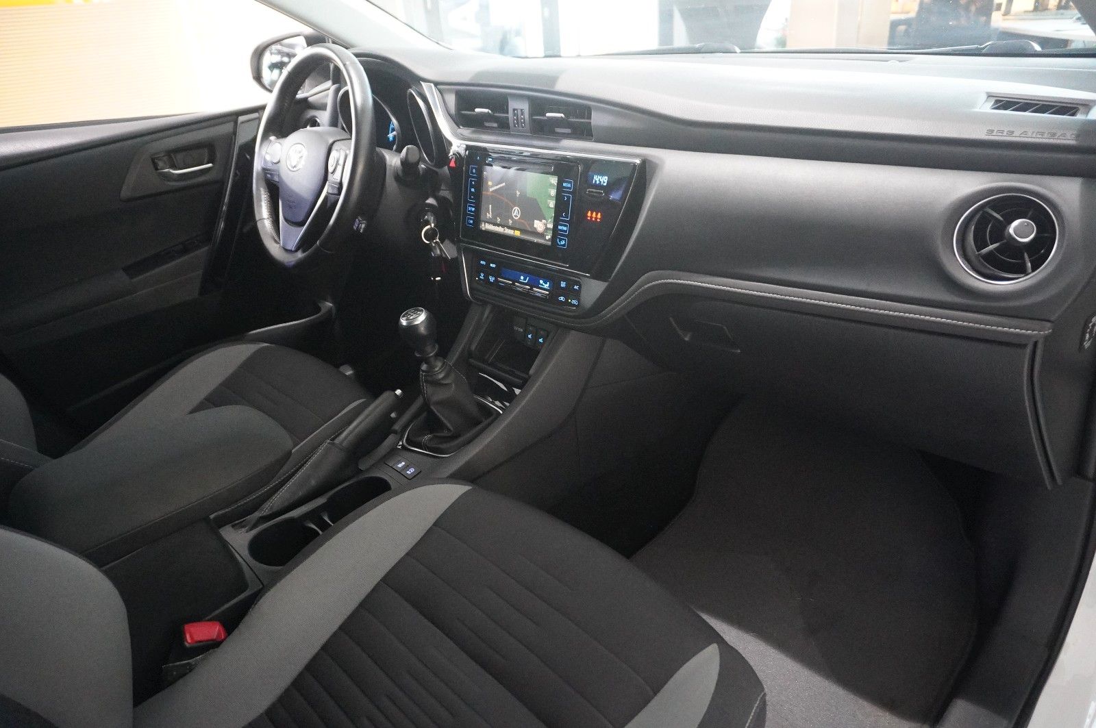 Fahrzeugabbildung Toyota Auris 1.2 LIM. DESIGN EDITION NAVI/LED/KAMERA/SH
