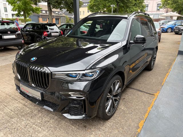 Fahrzeugabbildung BMW X7 M50 d