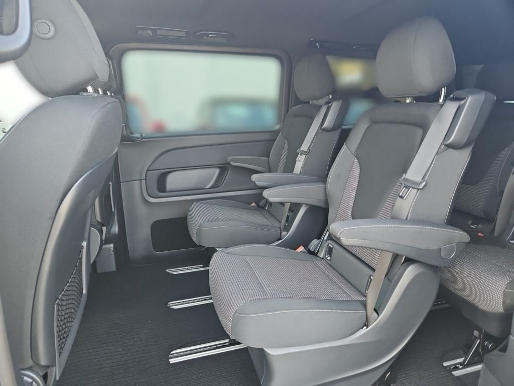 Fahrzeugabbildung Mercedes-Benz V 250 Style lang 7 Sitze 2,5t AHK EASY-Paket