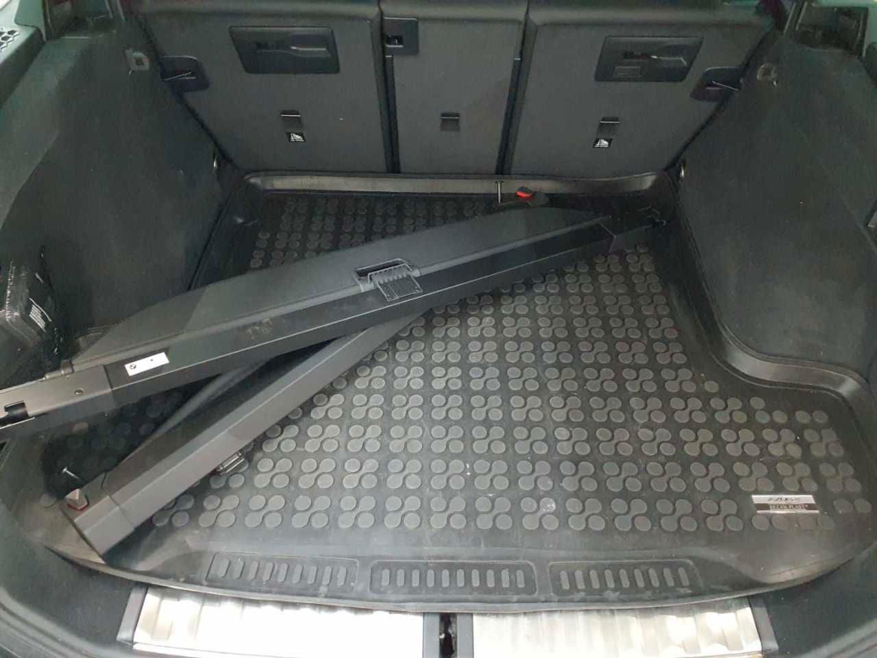 BMW 320i Touring Aut. Navi Leder SHZ LED  foto 10