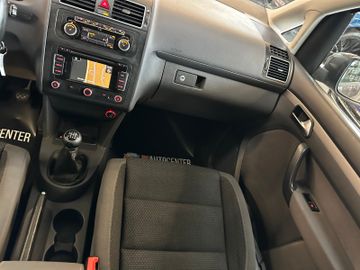 MYAUTOCENTER – Gebraucht- und Jahreswagen mit Werkstattservice in Pfaffenhofen Volkswagen Touran Comfortline *7-Sitzer*Freisprech*Klima*