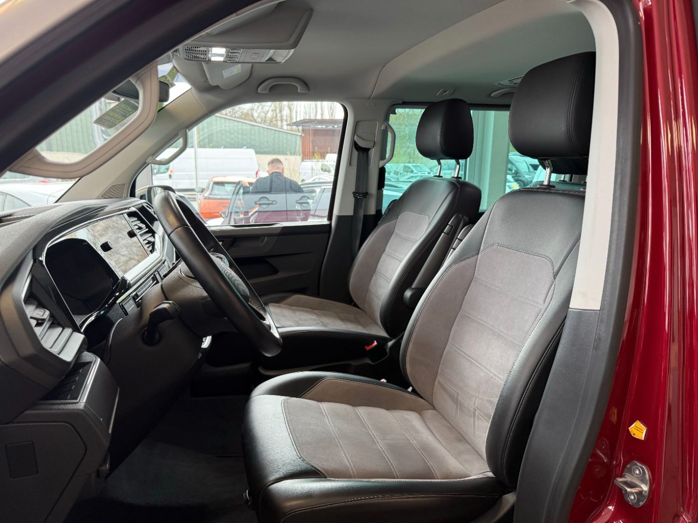 Volkswagen T6.1 Multivan 2.0 TDI FWD Generation Six DAB Car foto 12