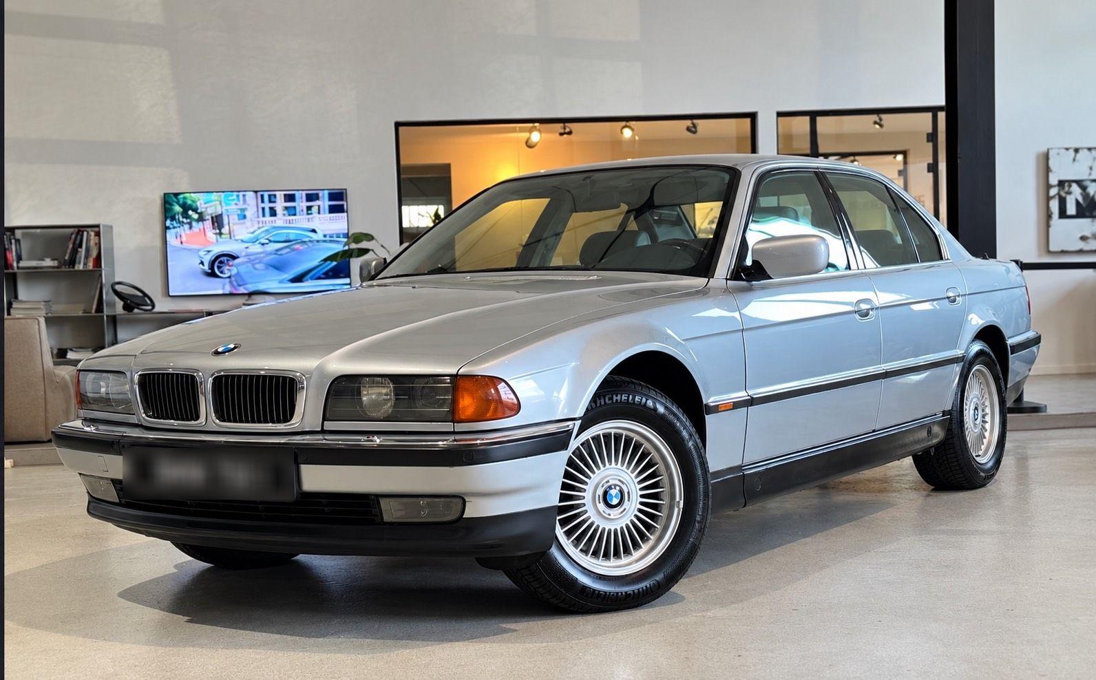 BMW 750