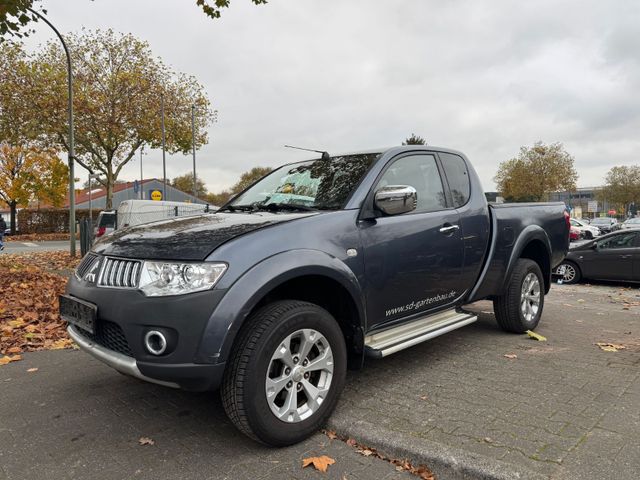 Mitsubishi L200 Intense Club Cab 4WD