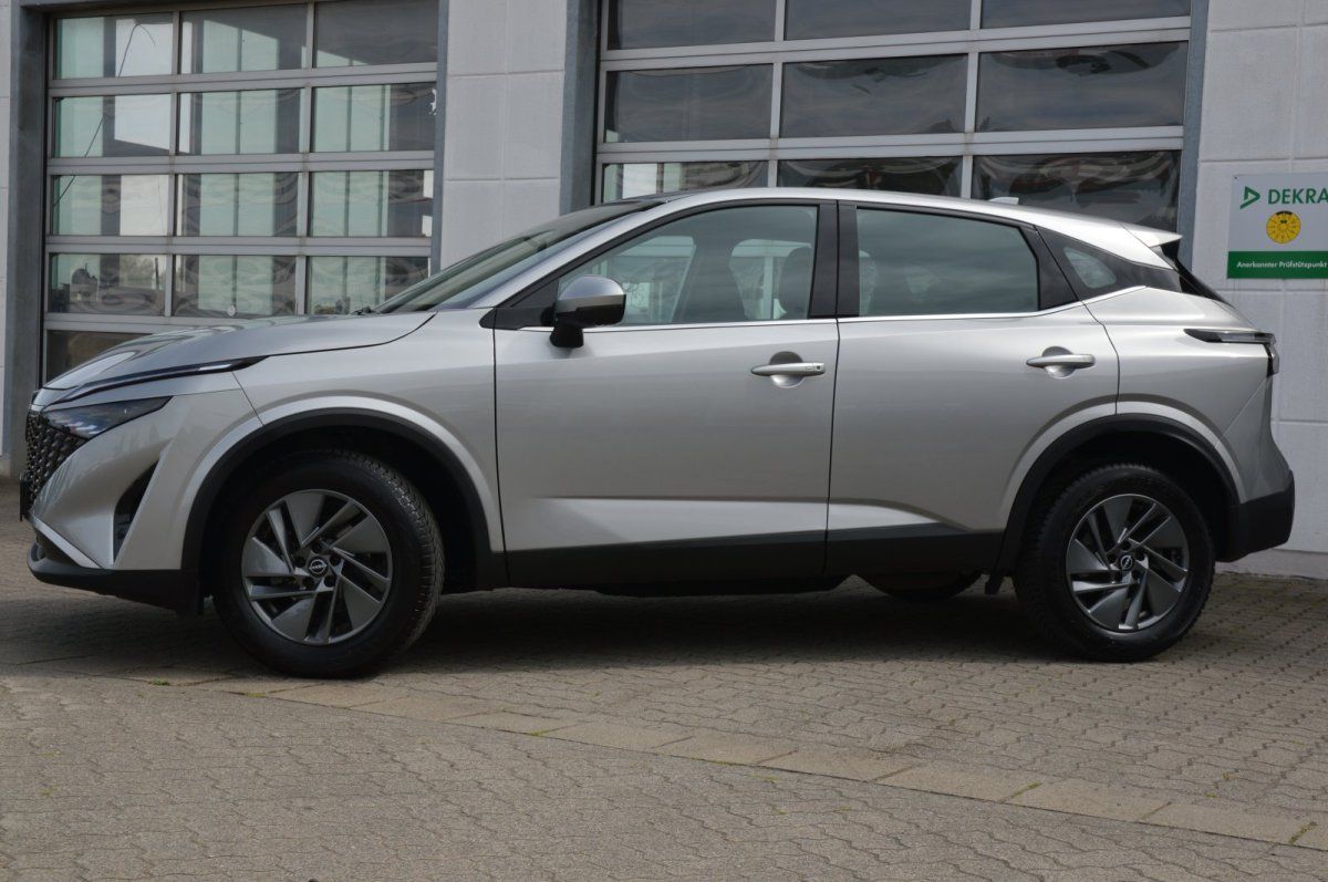Fahrzeugabbildung Nissan Qashqai   Acenta LED 360 Grad Winterpaket