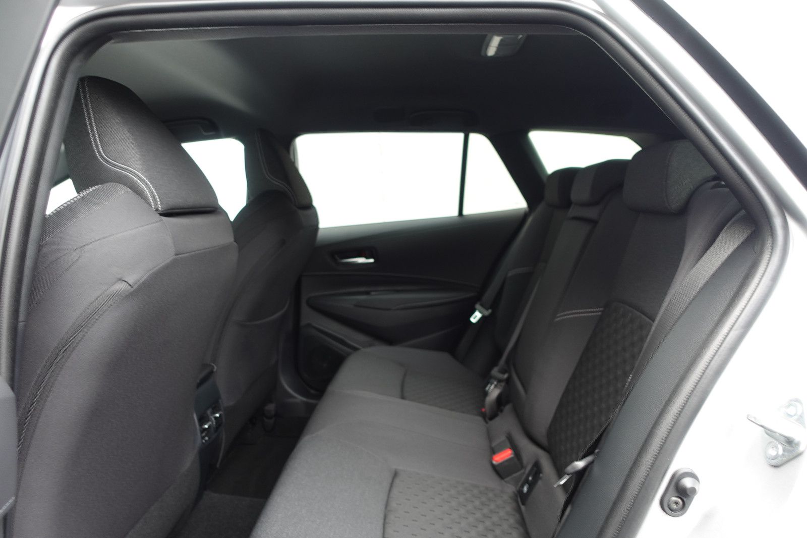 Fahrzeugabbildung Suzuki Swace  1.8 HYBRID CVT Comfort+,Navi,RFK