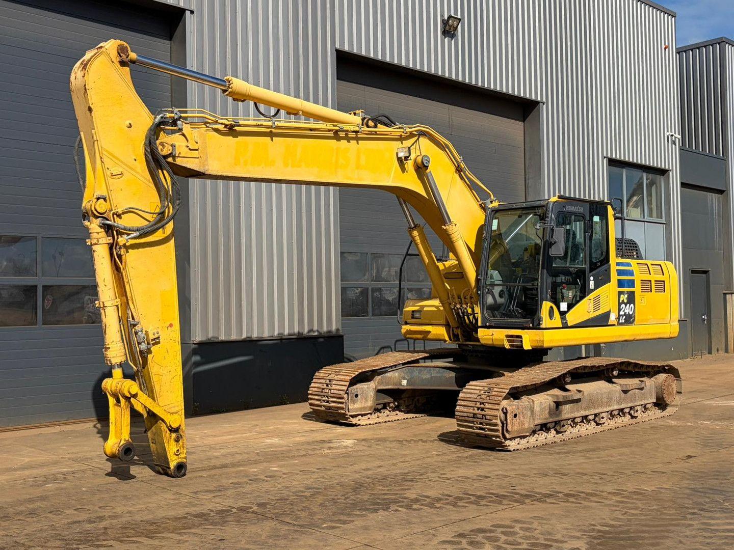 Komatsu PC240