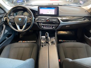 BMW 520 Touring 520 d *1.HAND*HUD*NAVI*KAM*LED*AHK*