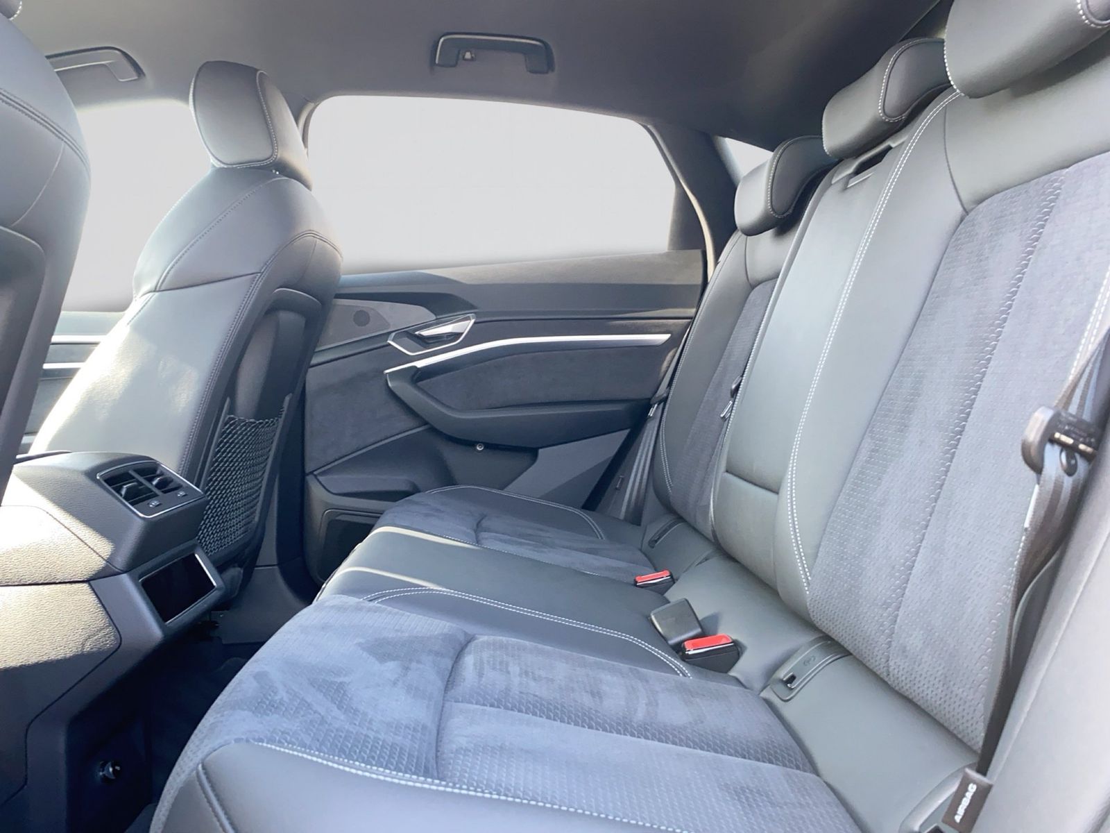 Audi Q8 e-tron - Bild 12