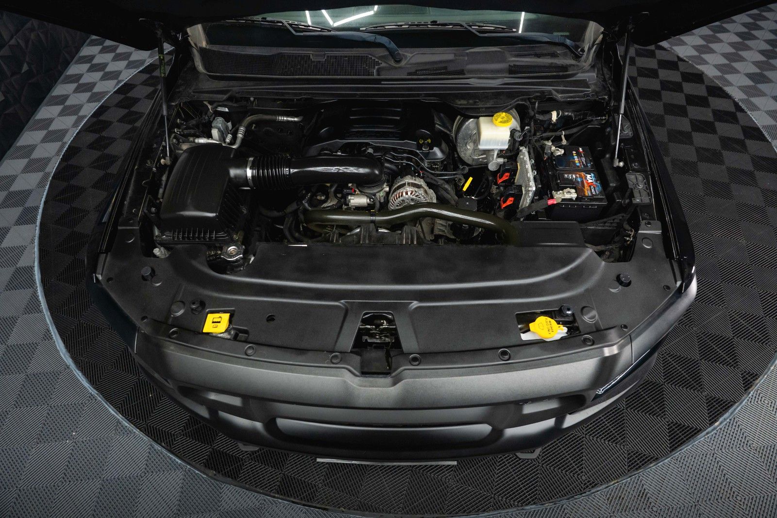 Fahrzeugabbildung Dodge RAM 5.7 V8 HEMI 4x4 REBEL OFFROAD Night AxleLock