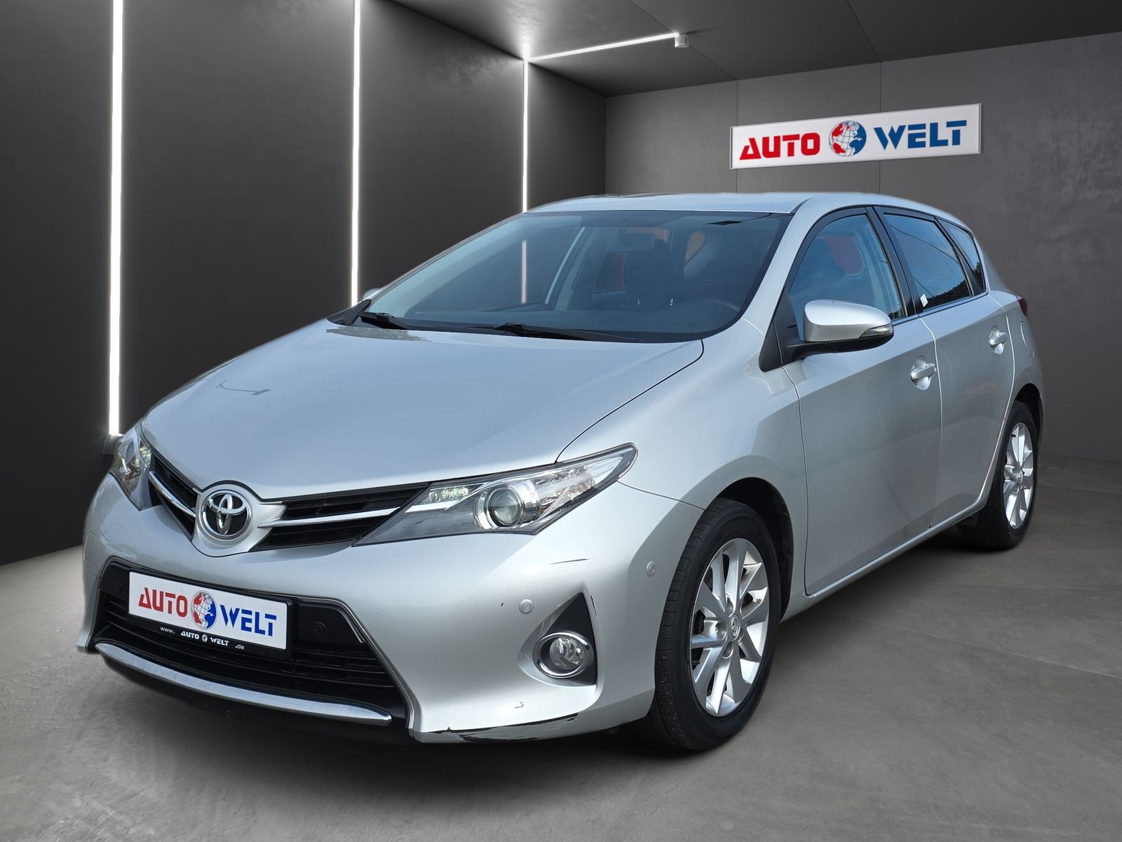 Toyota Auris 1.6 Comfort Kamera PDC Sitzheizung AUX