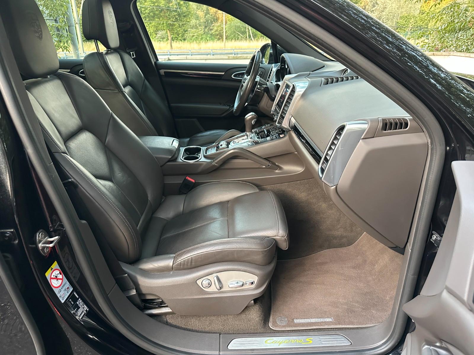 PORSCHE CAYENNE S E-HYBRID PLATINUM EDITION *PANO*LM-21" | 416 ch | 4X4 | BVA | 1-HD, TOP-AUSSTATTUNG!