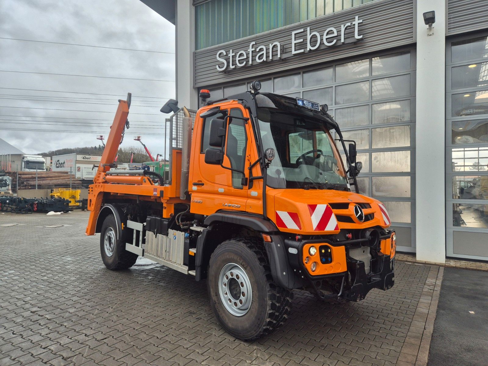 Fahrzeugabbildung Unimog MB U530 4x4 Jotha VarioPilot Zapfwelle Hydro