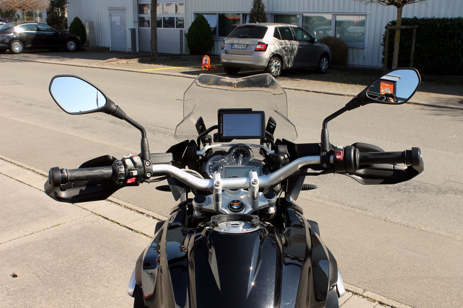 Fahrzeugabbildung BMW R 1200 GS LC LED Navi Schaltautom. Kurven-ABS
